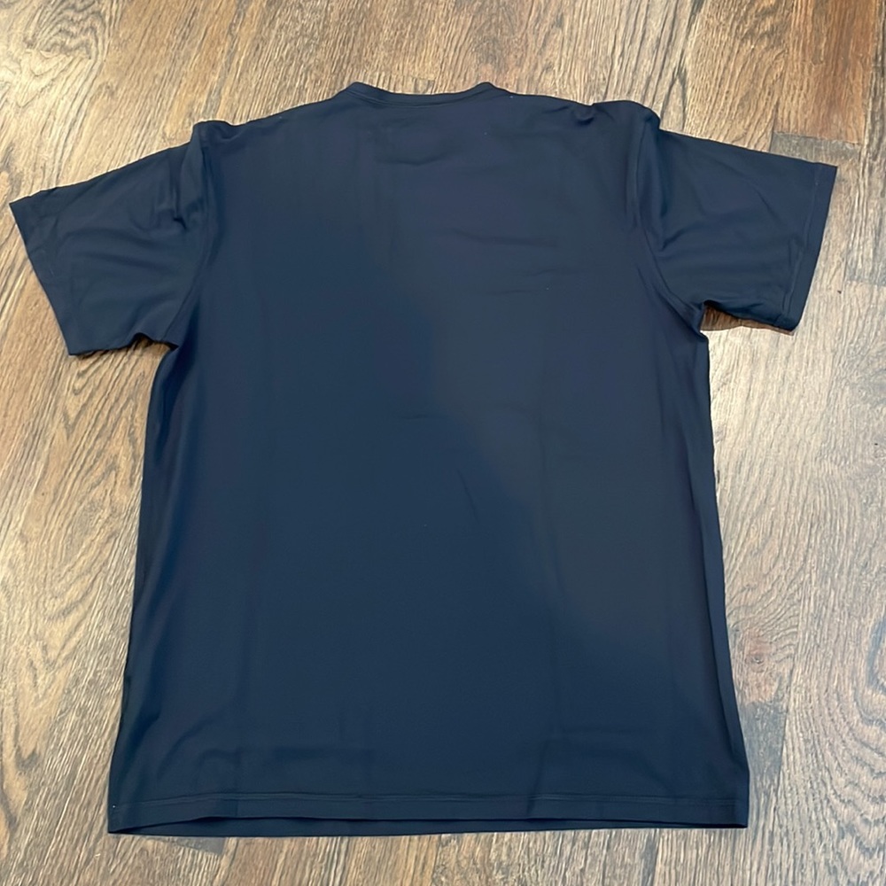 Quicksilver swim shirt - Picture 2 of 2
